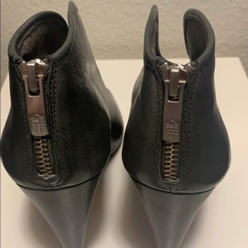 Open toe heels - Picture 4 of 7